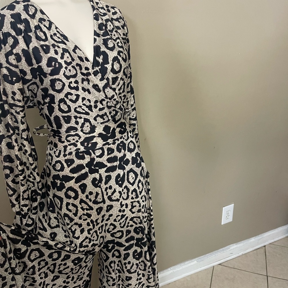 Leopard print wide leg jumpsuit - Picture 4 of 8